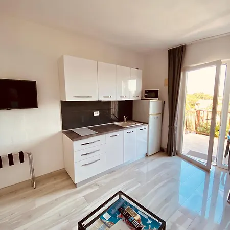 Appartement Tabain I *